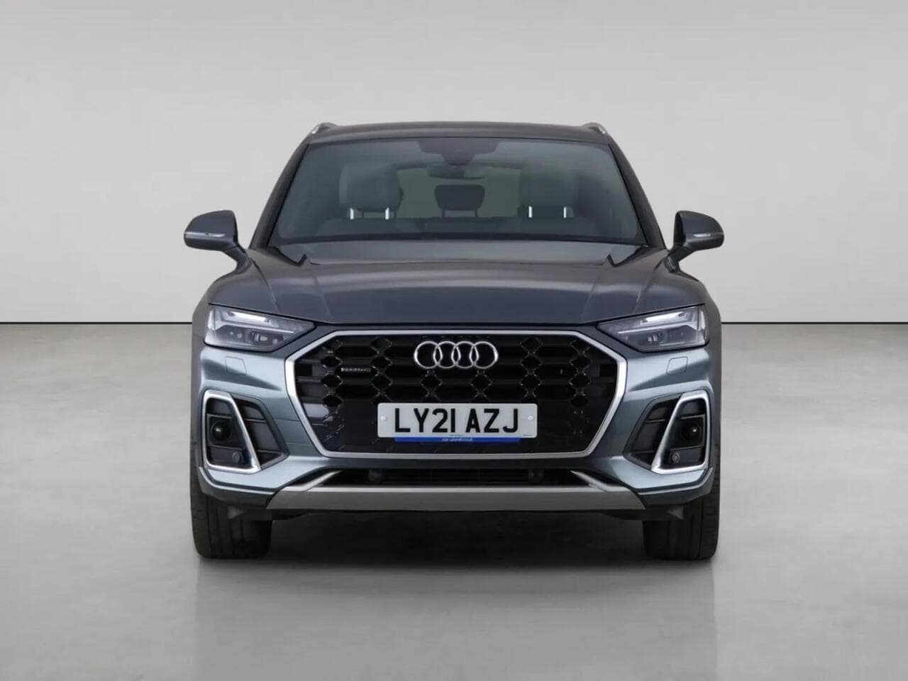 Audi Q5 thumbnail Front