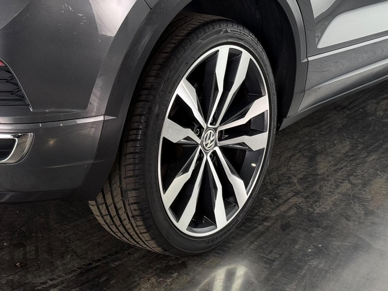 Volkswagen T-Roc thumbnail Wheel