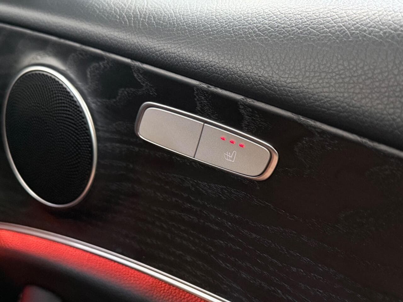Mercedes-Benz E Class thumbnail Misc Controls
