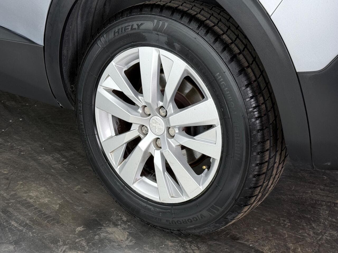Peugeot 5008 thumbnail Wheel