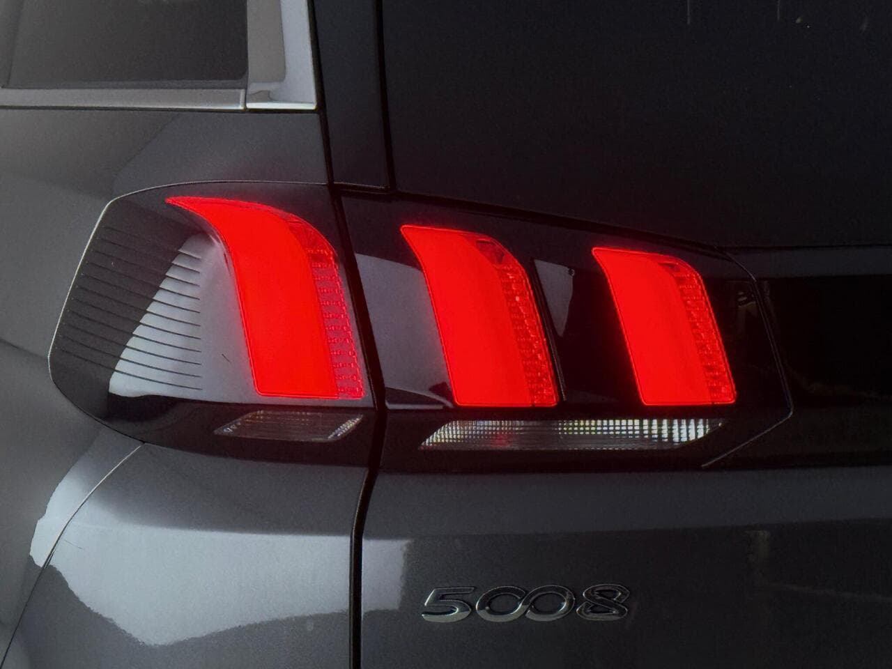 Peugeot 5008 thumbnail Lights Rear