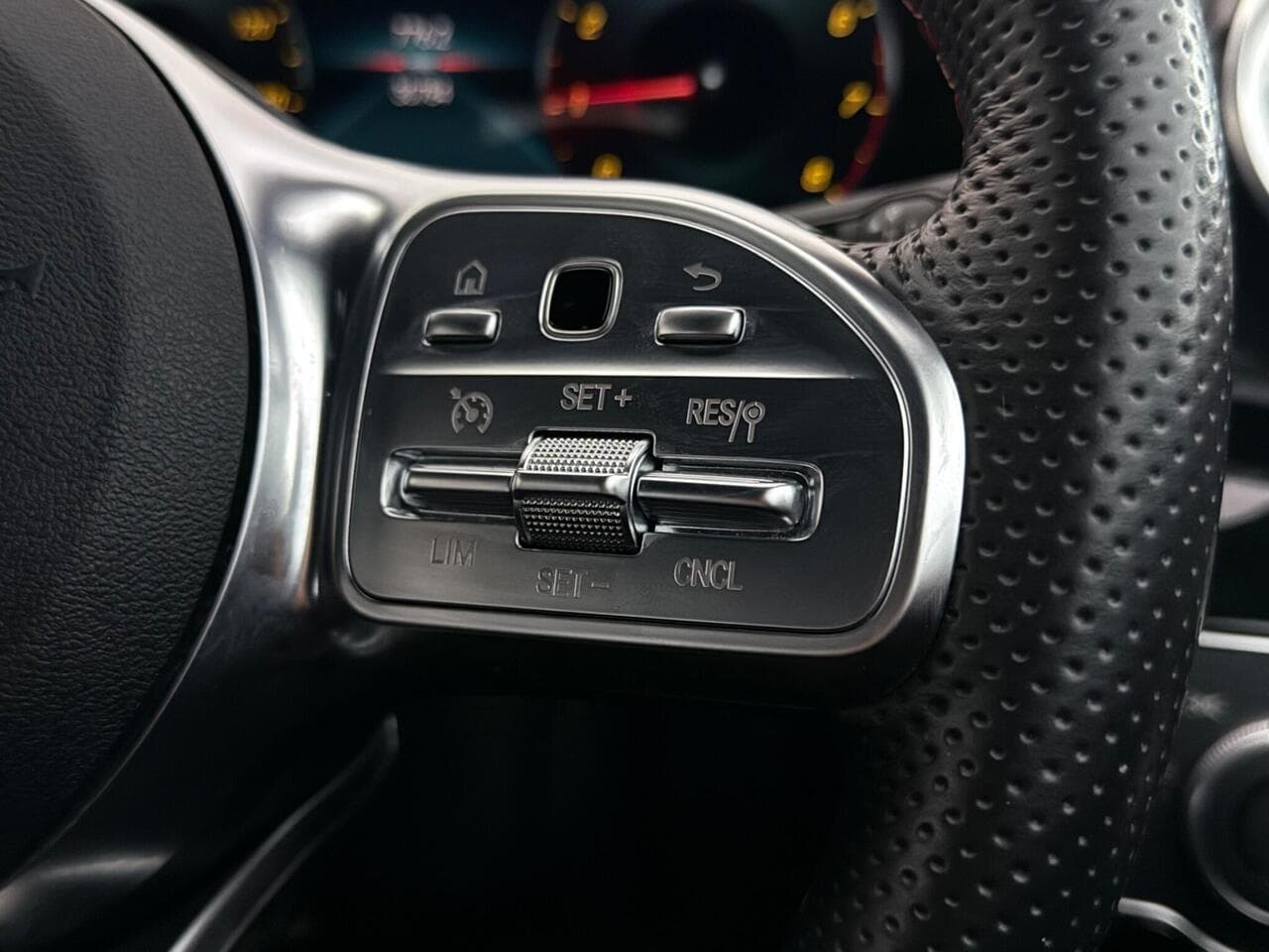 Mercedes-Benz A Class thumbnail Misc Controls