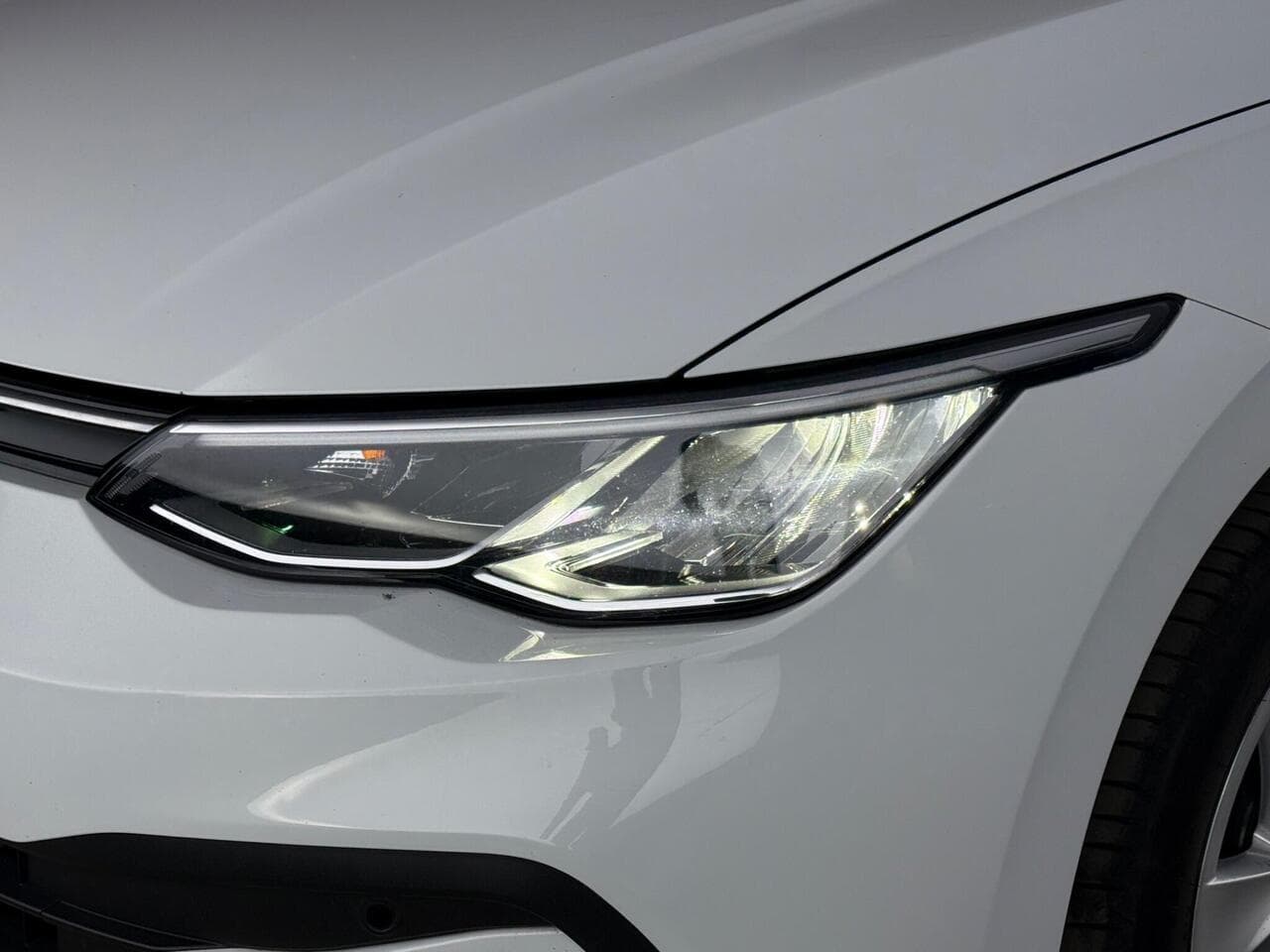 Volkswagen Golf thumbnail Lights Front