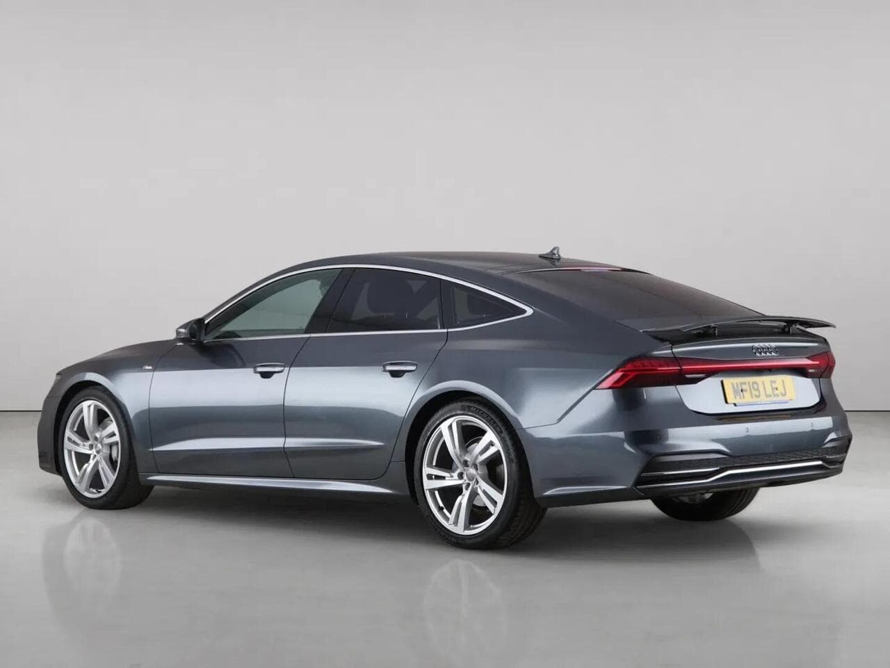 Audi A7 thumbnail Rear Left