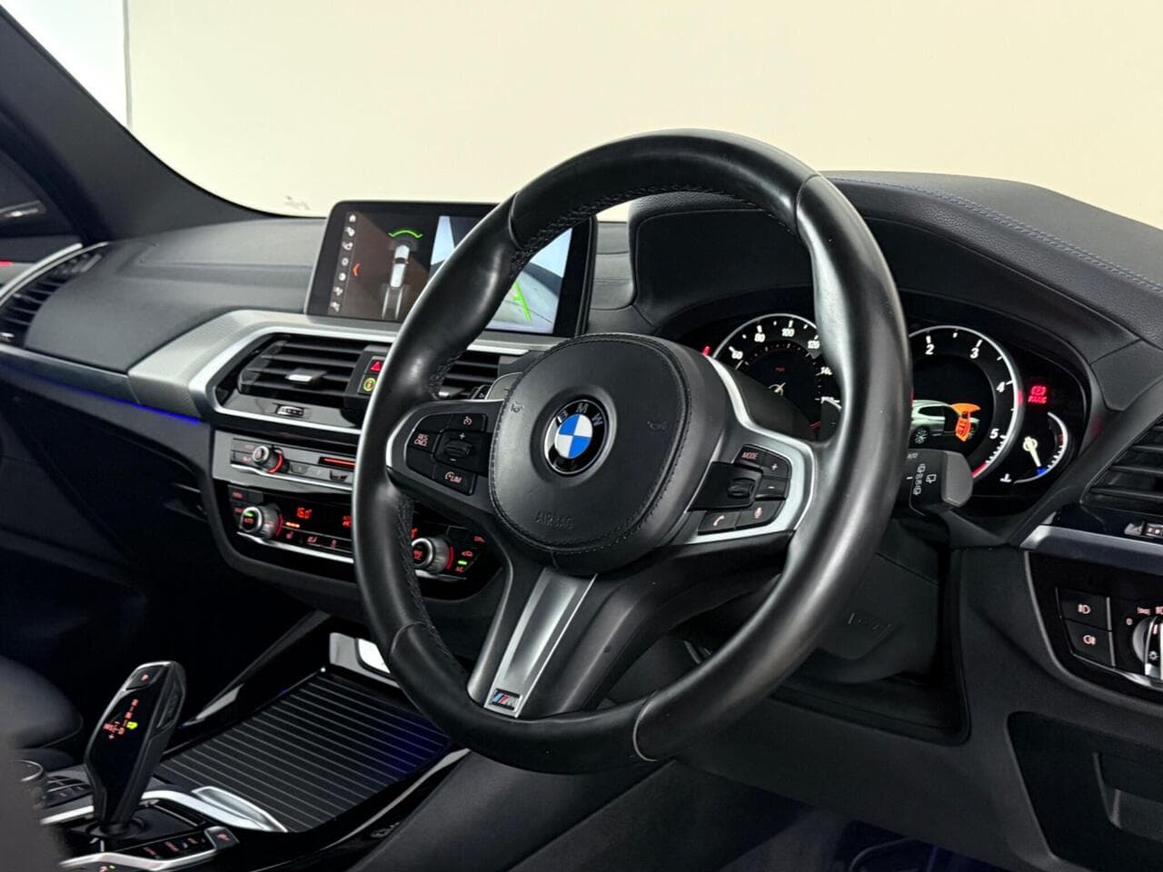BMW X3 thumbnail Steering Wheel
