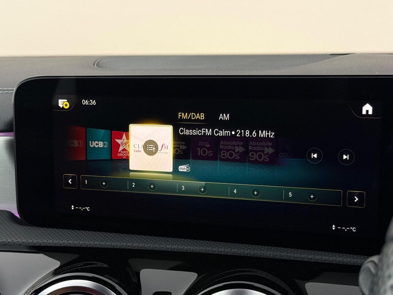 Mercedes-Benz CLA thumbnail Infotainment System