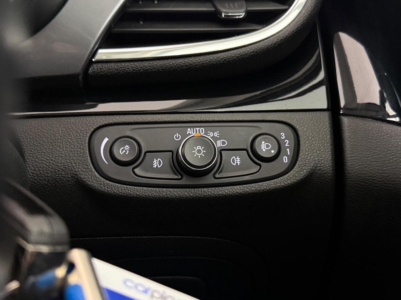 Vauxhall Mokka X thumbnail Misc Controls