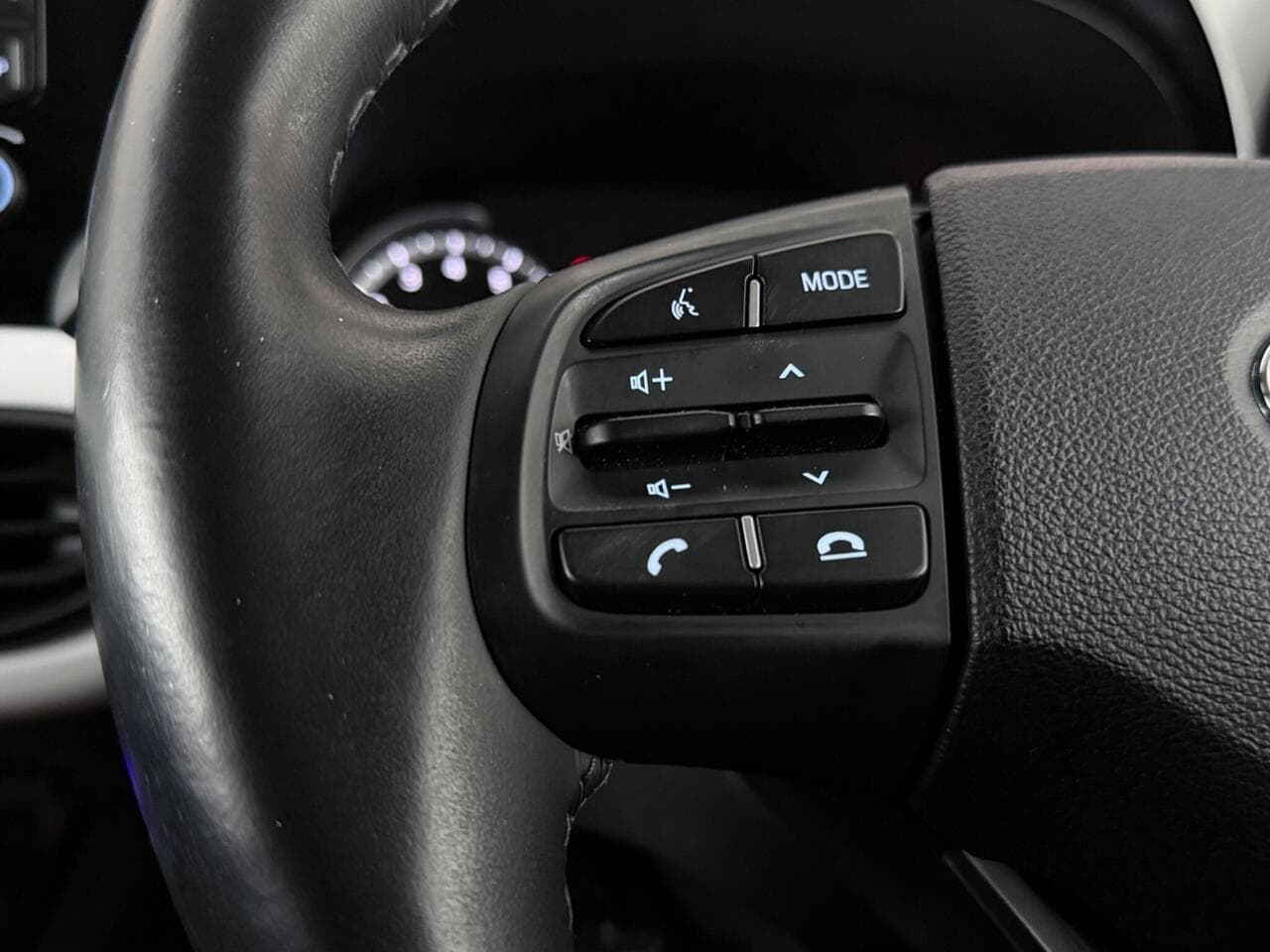 Hyundai i10 thumbnail Misc Controls