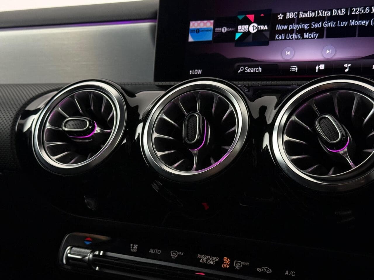 Mercedes-Benz A Class thumbnail Misc Controls