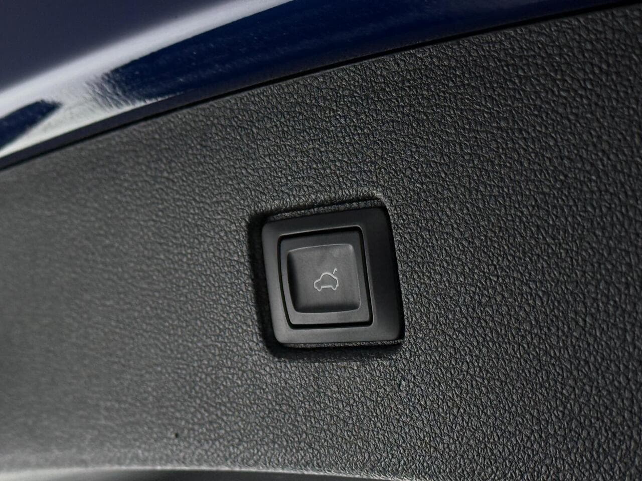 Audi Q7 thumbnail Misc Controls