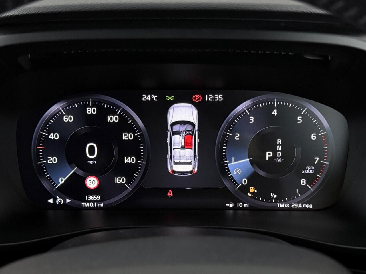 Volvo XC40 thumbnail Driver Instruments