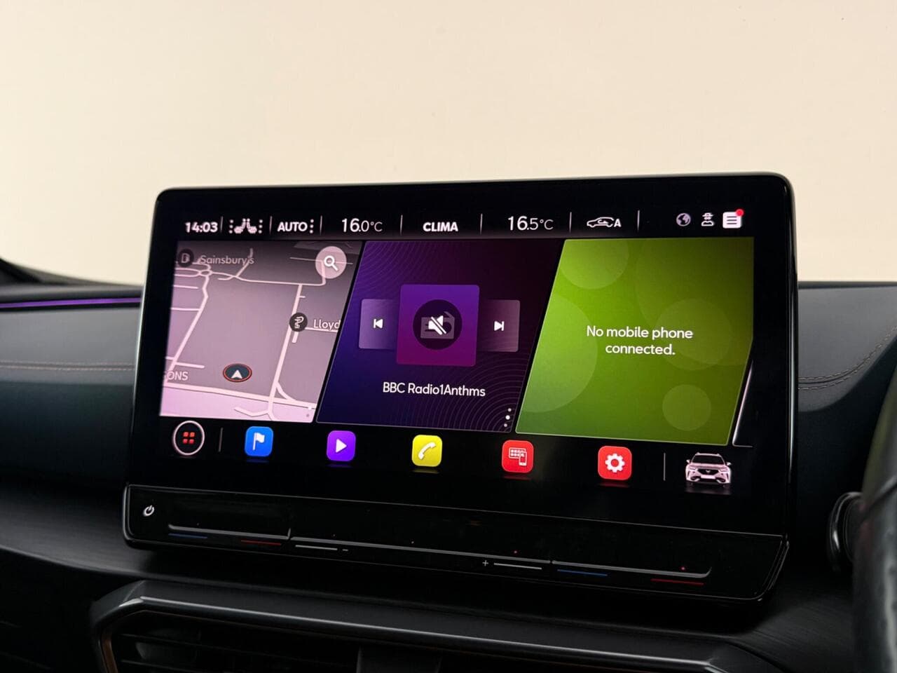 CUPRA Formentor thumbnail Infotainment System