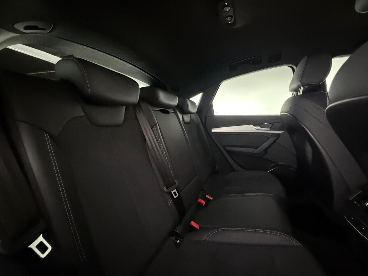 Audi Q5 thumbnail Seats Rear