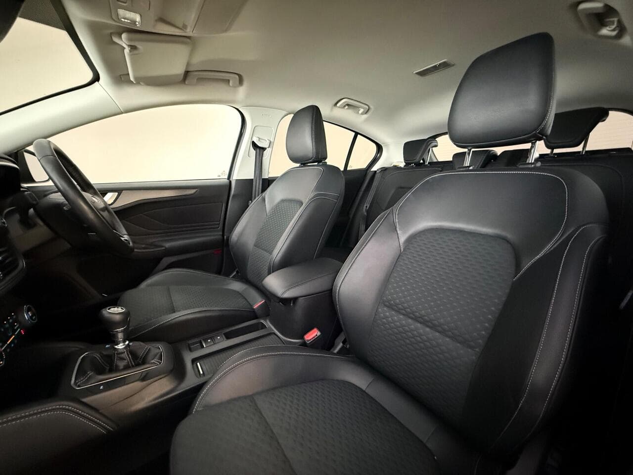Ford Focus thumbnail Seat Front Passenger