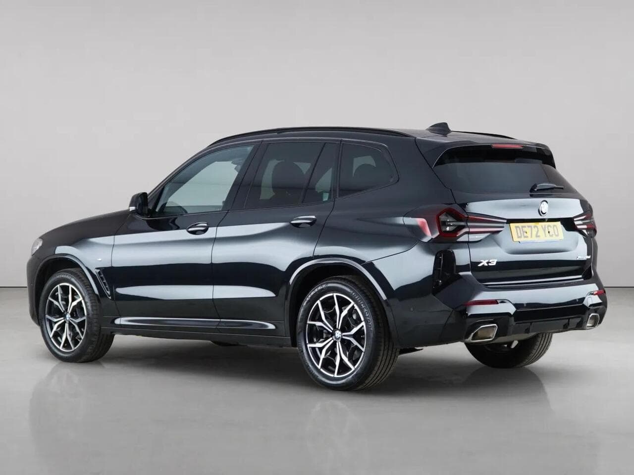 BMW X3 thumbnail Rear Left