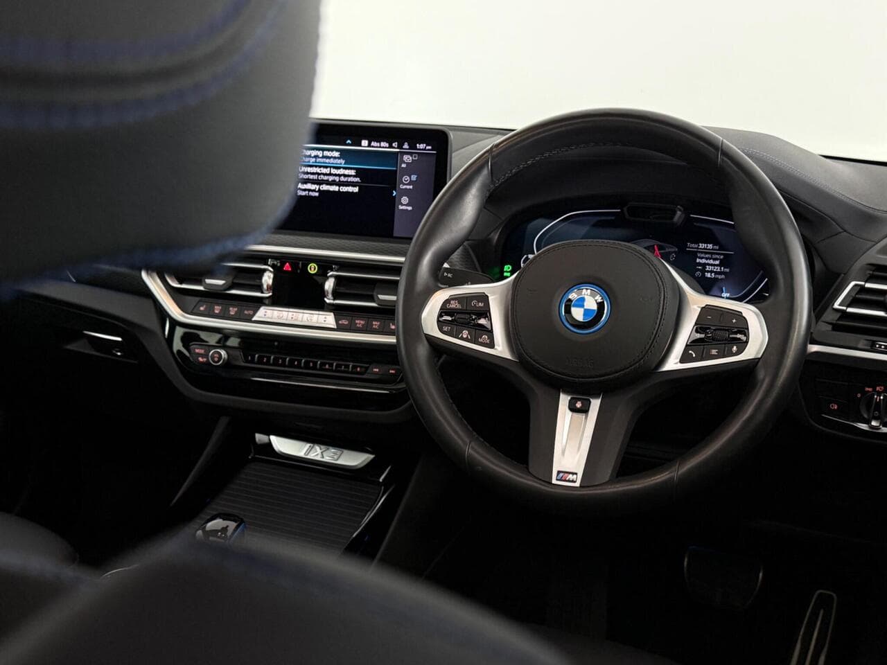 BMW iX3 thumbnail Steering Wheel