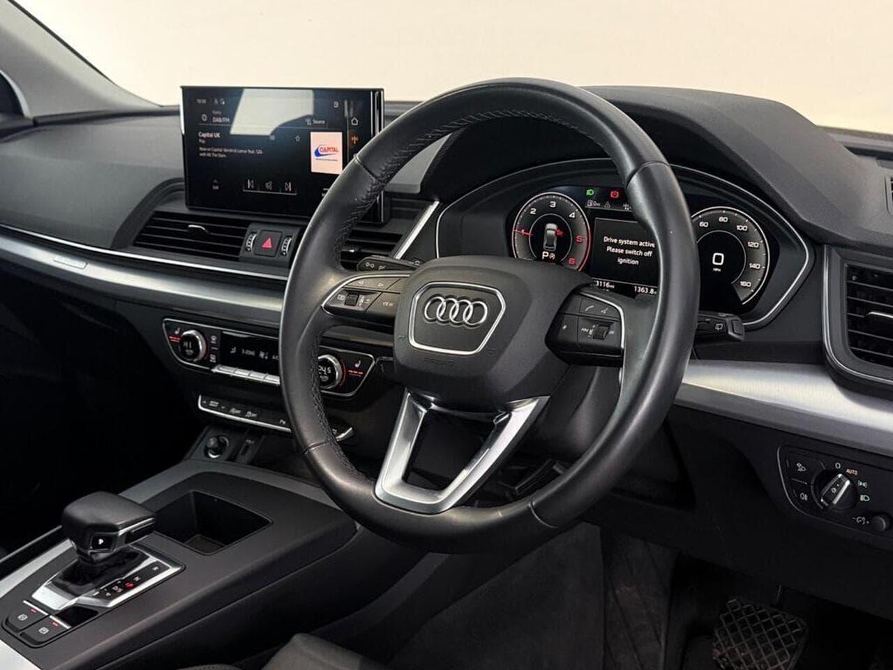 Audi Q5 thumbnail Steering Wheel