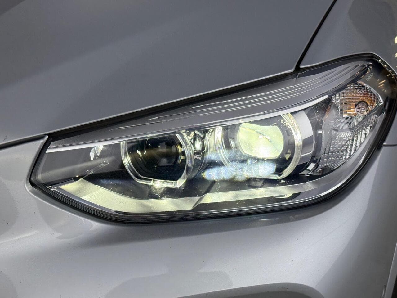 BMW X3 thumbnail Lights Front