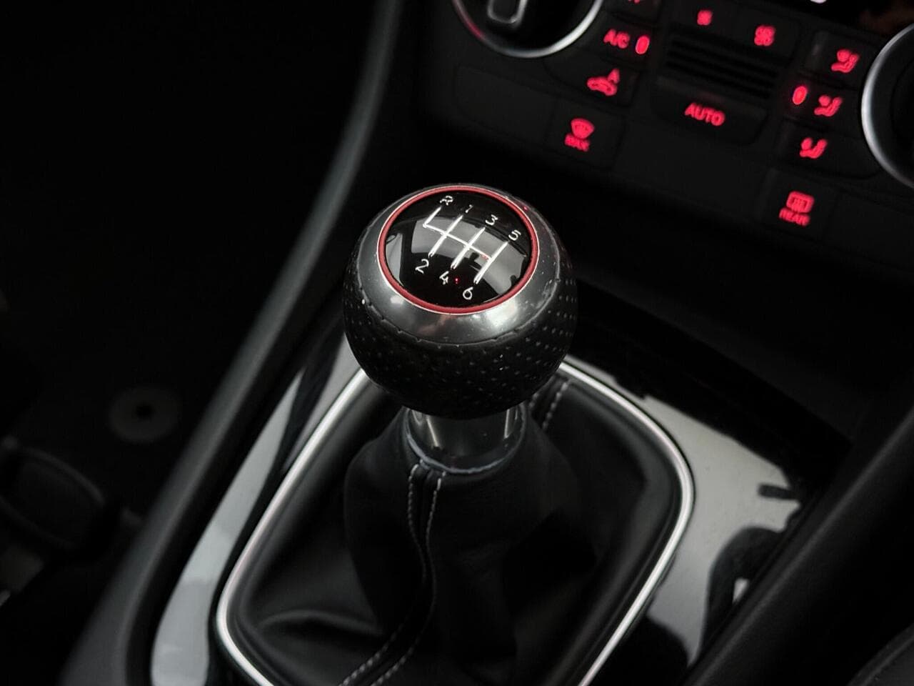 Audi Q3 thumbnail Interior Front