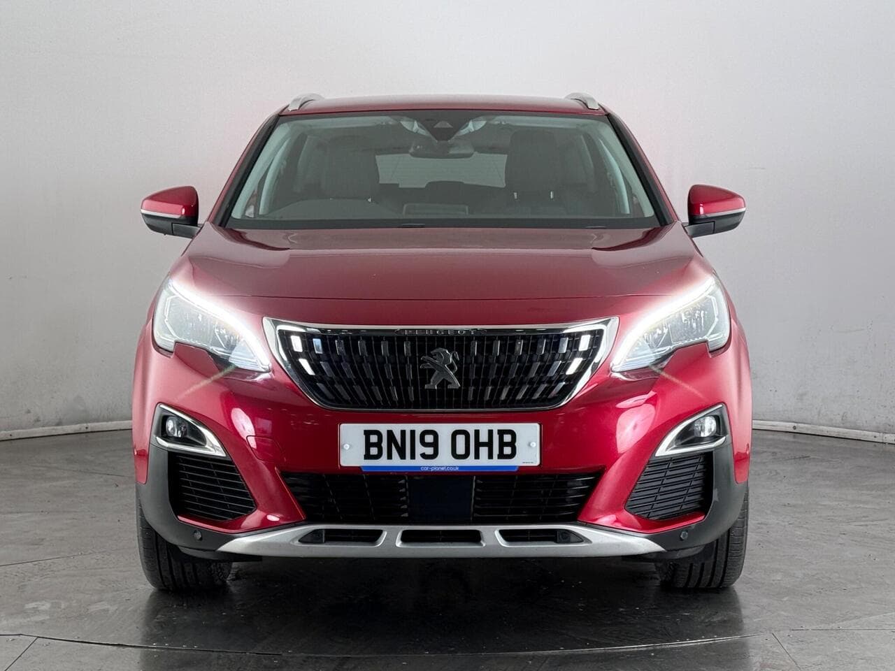 Peugeot 3008 thumbnail Front