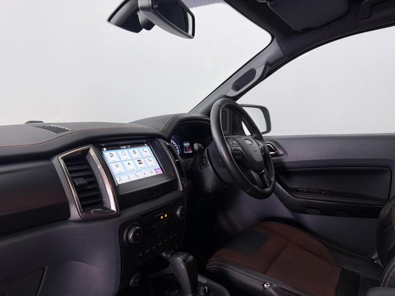 Ford Ranger thumbnail Interior Front
