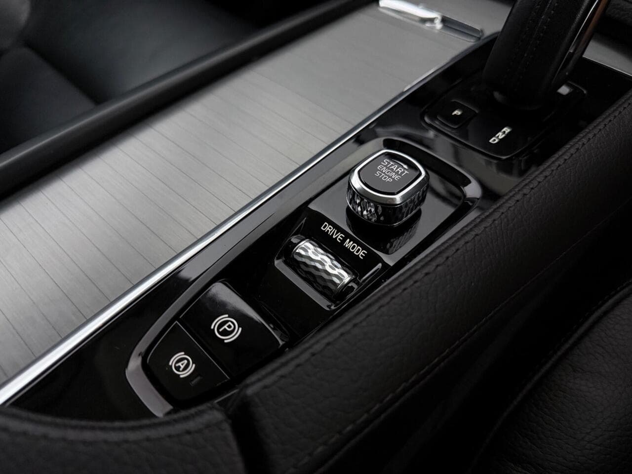 Volvo XC90 thumbnail Interior Front