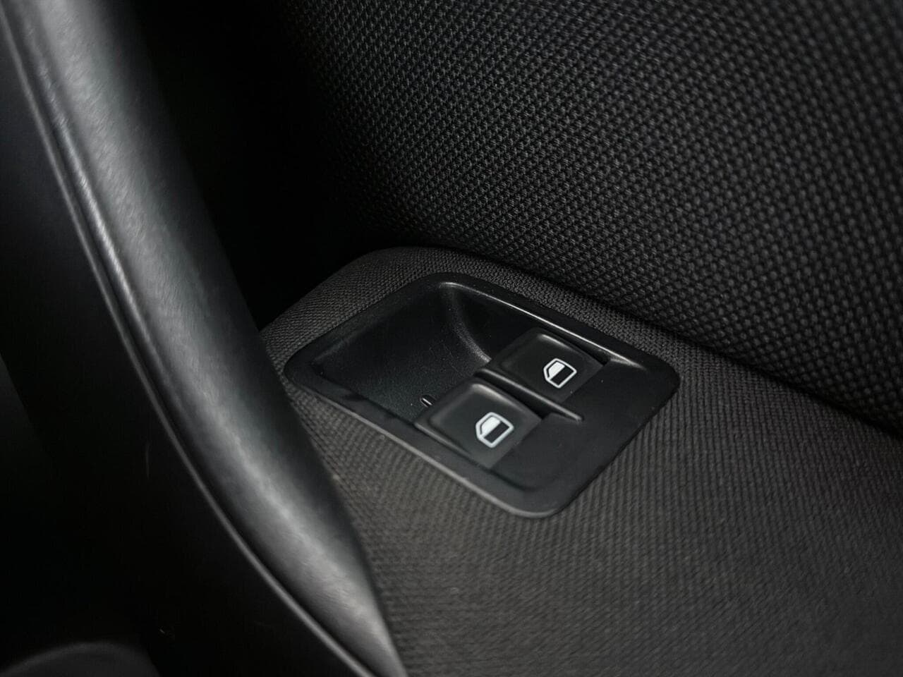 Volkswagen Polo thumbnail Misc Controls