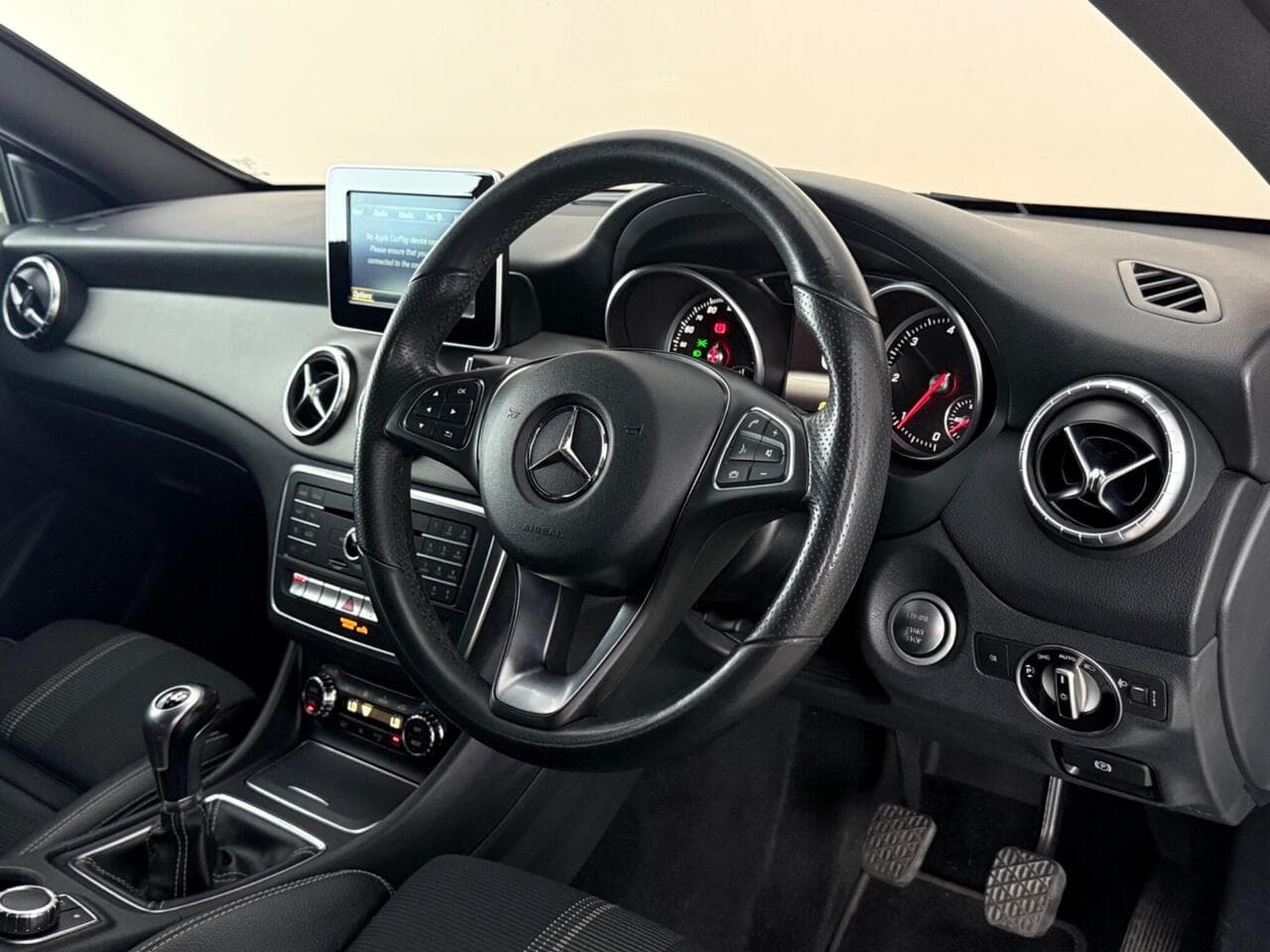 Mercedes-Benz CLA thumbnail Interior Front