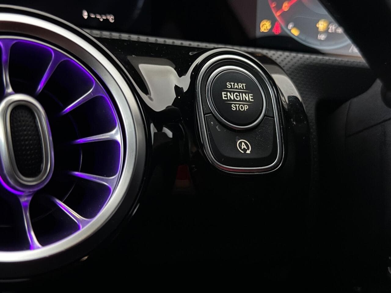 Mercedes-Benz A Class thumbnail Misc Controls