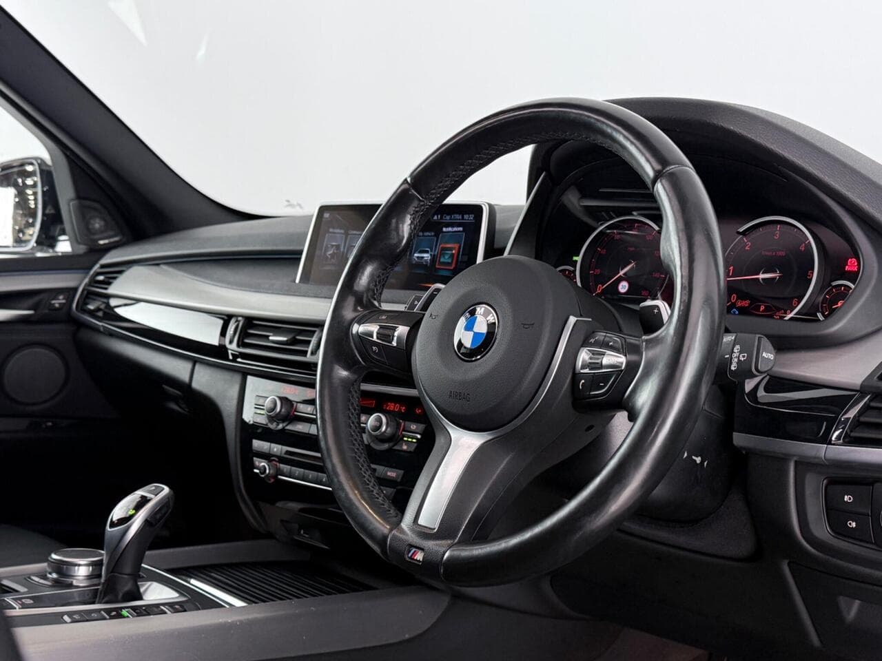 BMW X5 thumbnail Interior Front