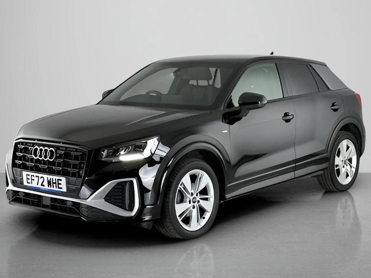 Audi Q2 thumbnail Front Left