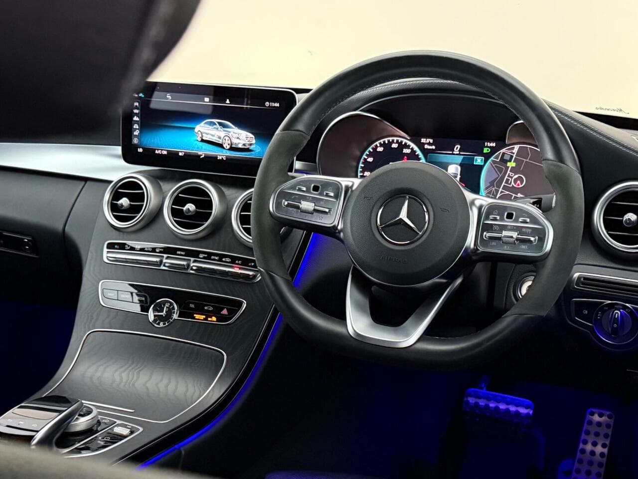 Mercedes-Benz C Class thumbnail Steering Wheel