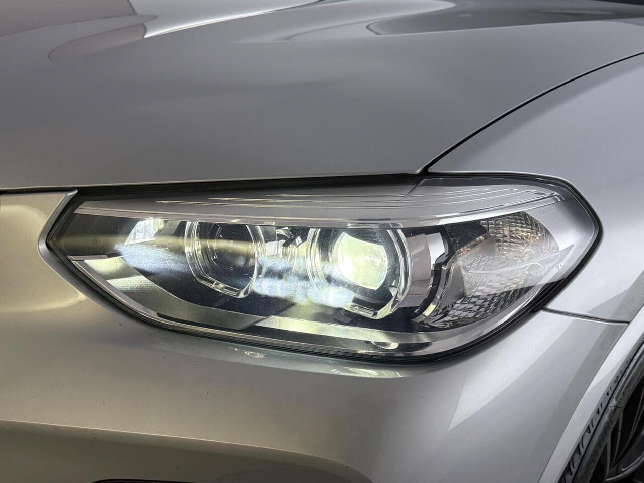 BMW X3 thumbnail Lights Front