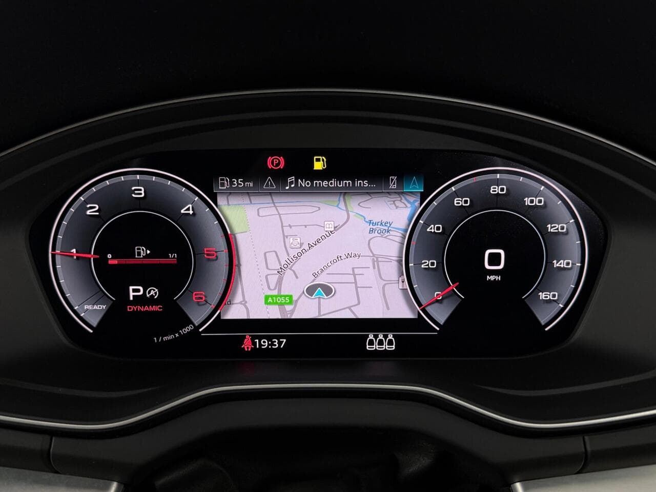 Audi Q5 thumbnail Driver Instruments