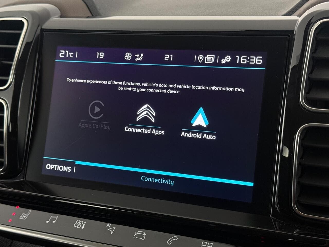 Citroen C5 Aircross thumbnail Infotainment System
