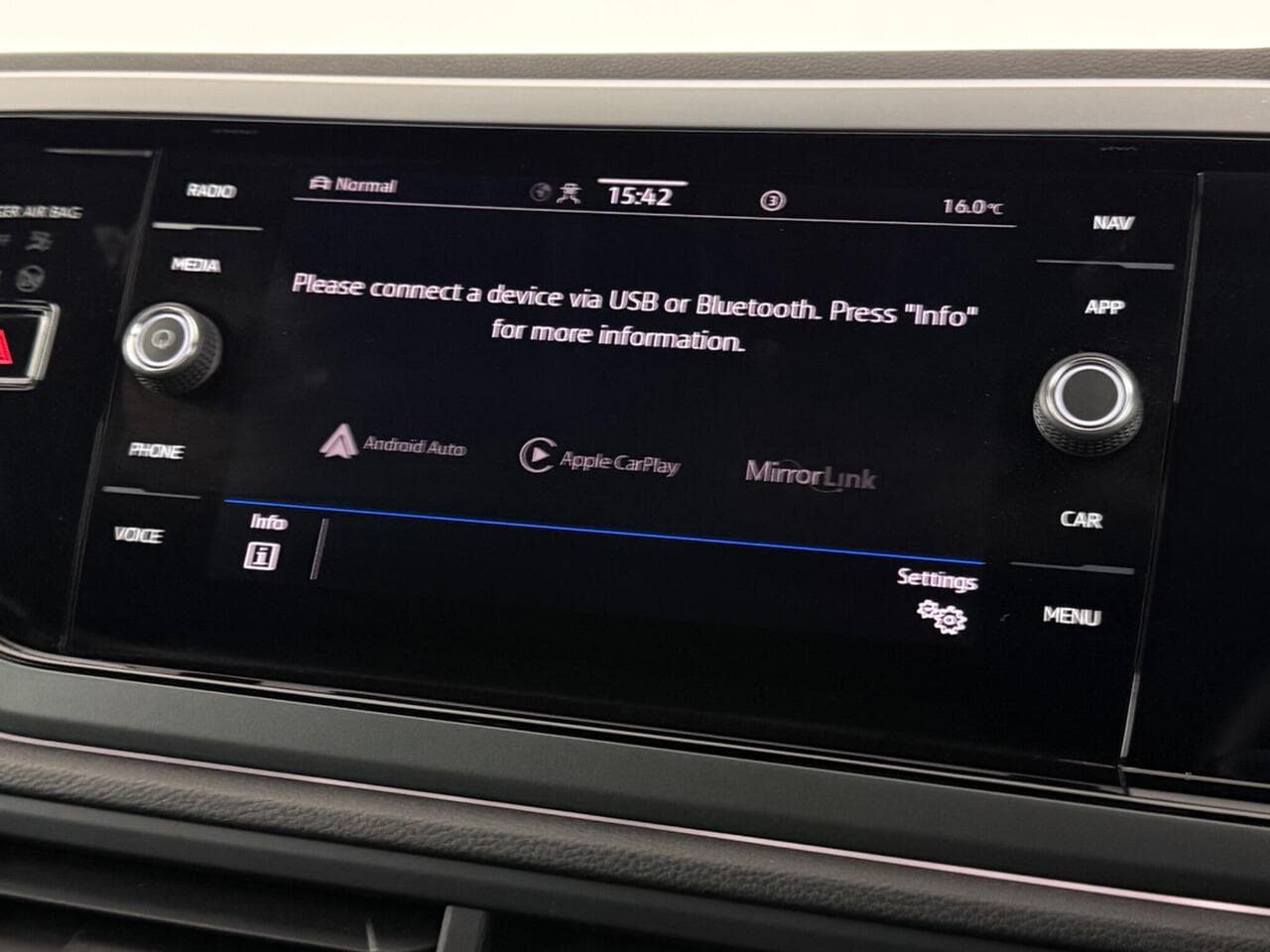 Volkswagen Taigo thumbnail Infotainment System