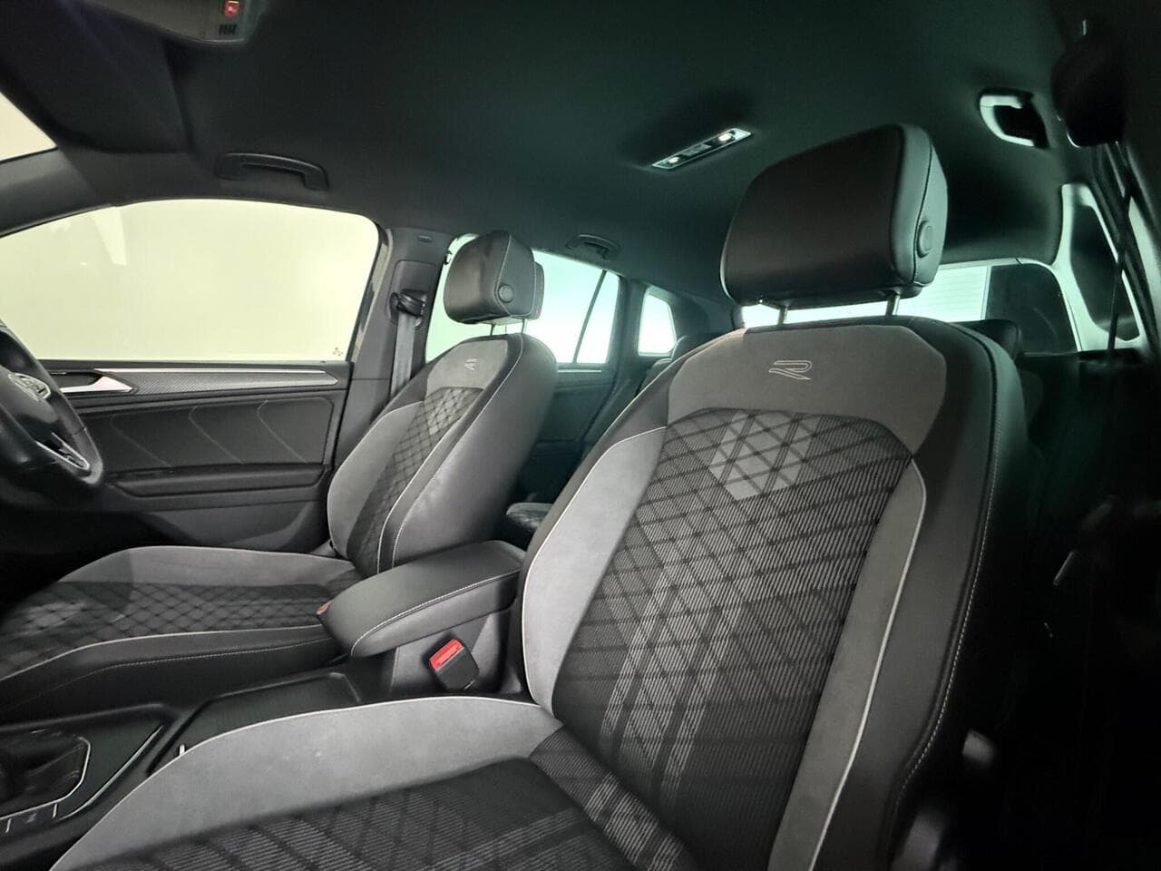 Volkswagen Tiguan thumbnail Seat Front Passenger
