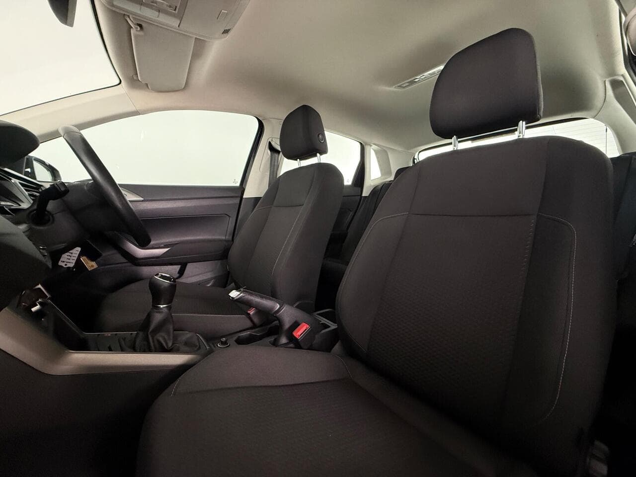 Volkswagen Polo thumbnail Seat Front Passenger