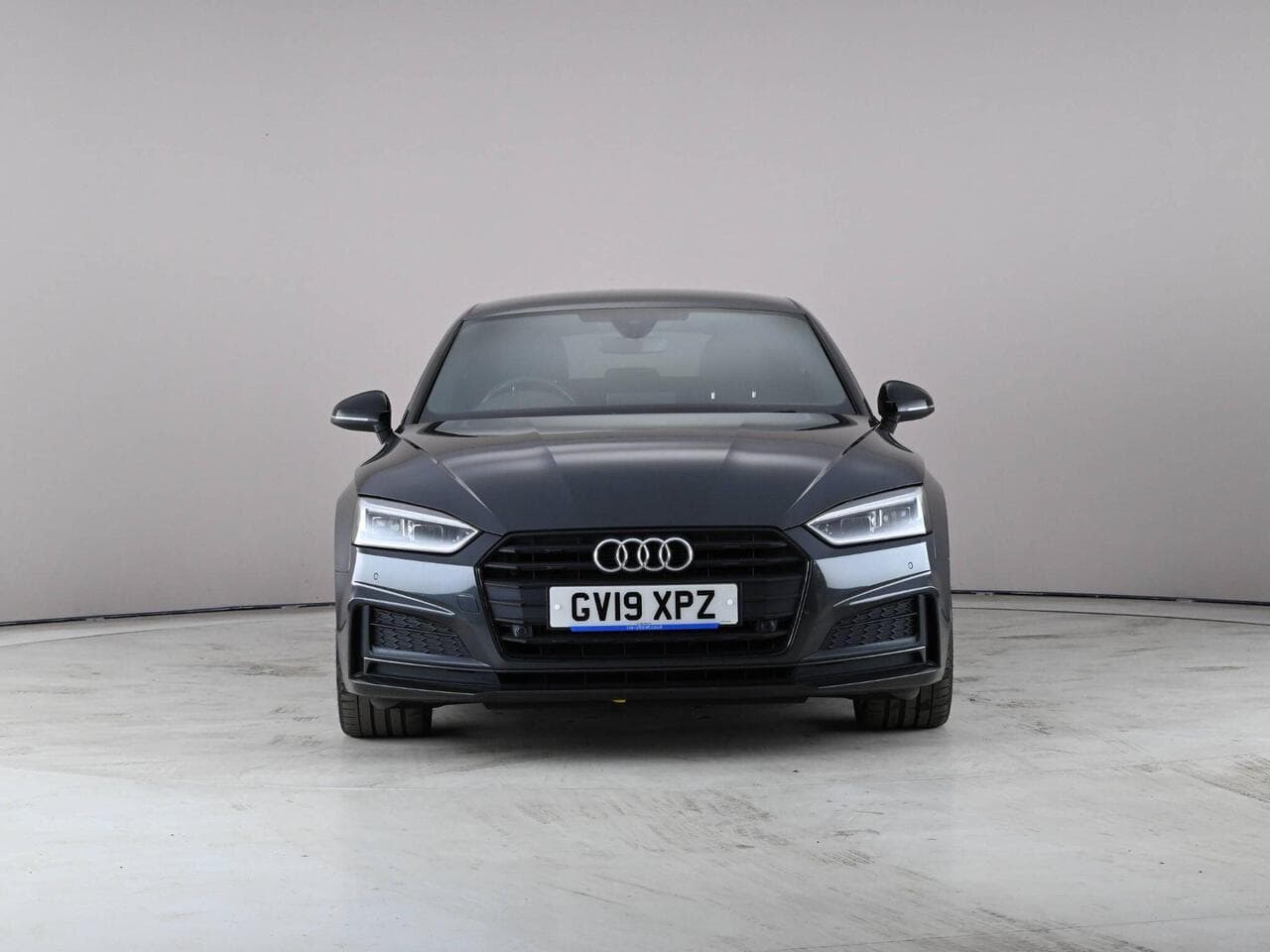 Audi A5 thumbnail Front