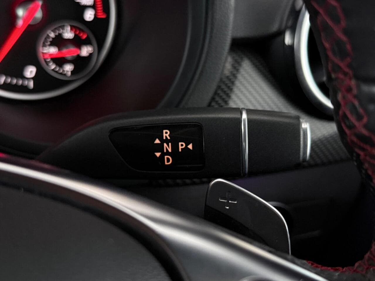 Mercedes-Benz B Class thumbnail Misc Controls