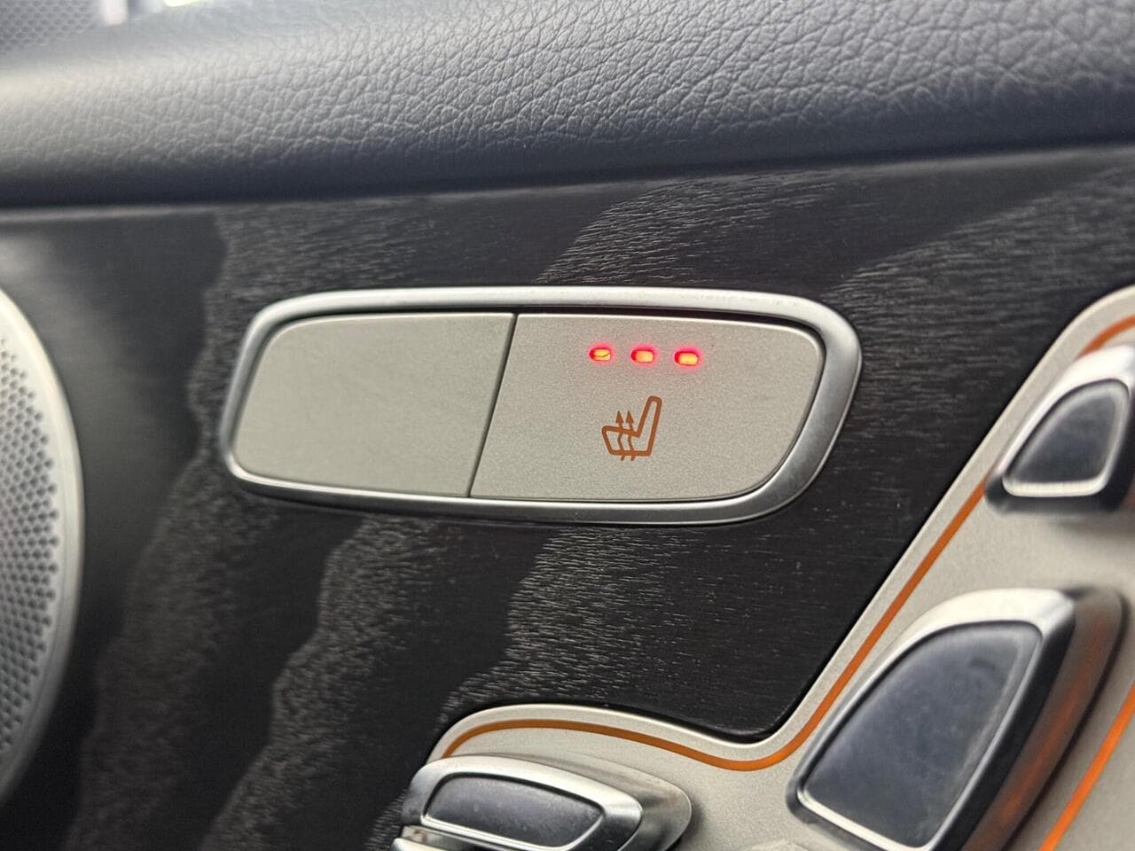 Mercedes-Benz GLC thumbnail Misc Controls
