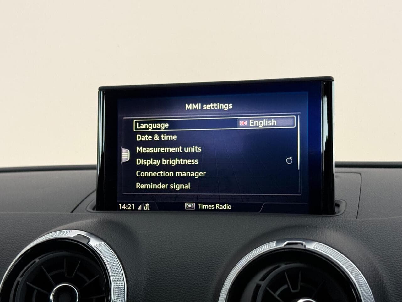 Audi A3 thumbnail Infotainment System