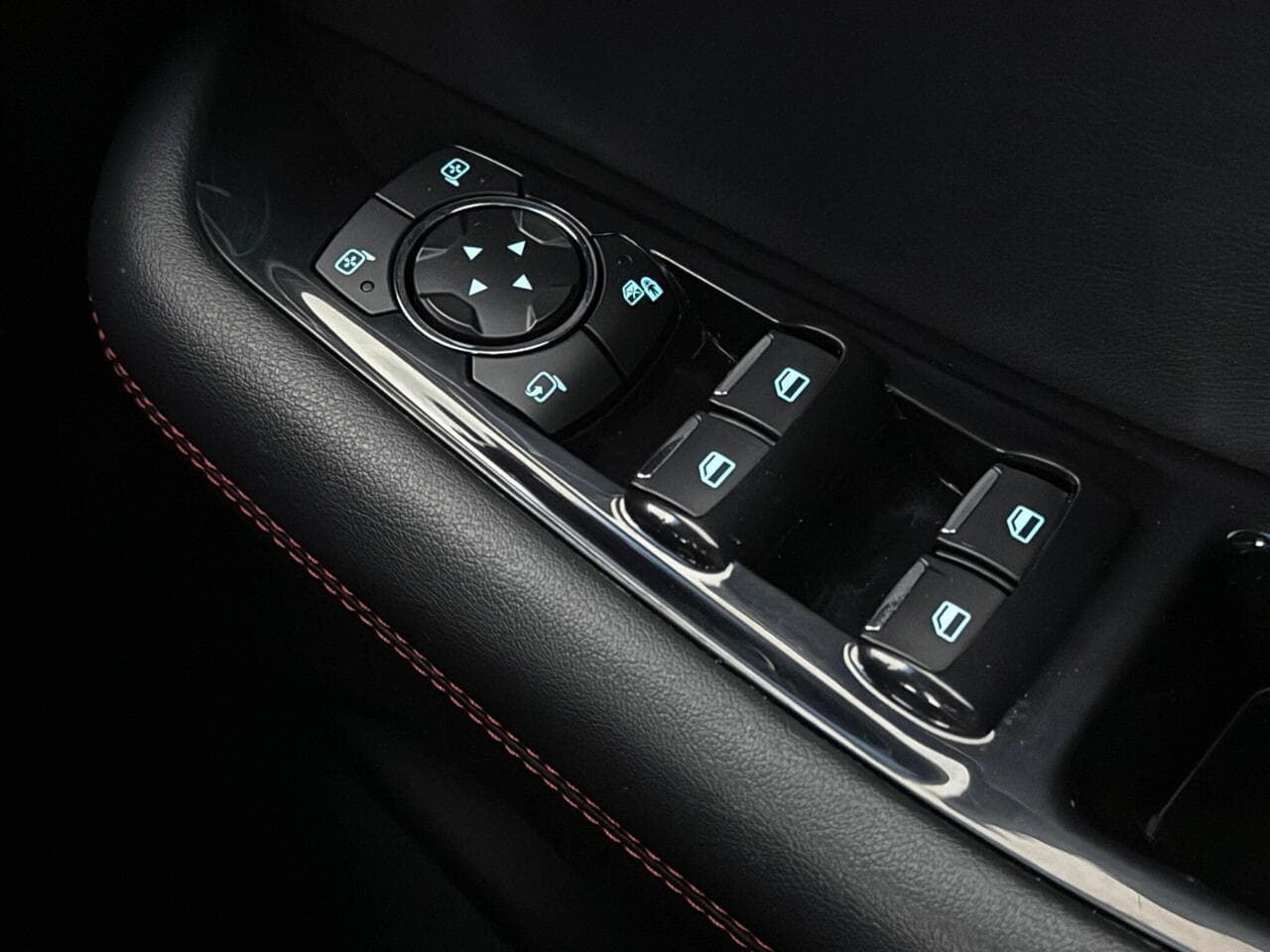 Ford Edge thumbnail Misc Controls