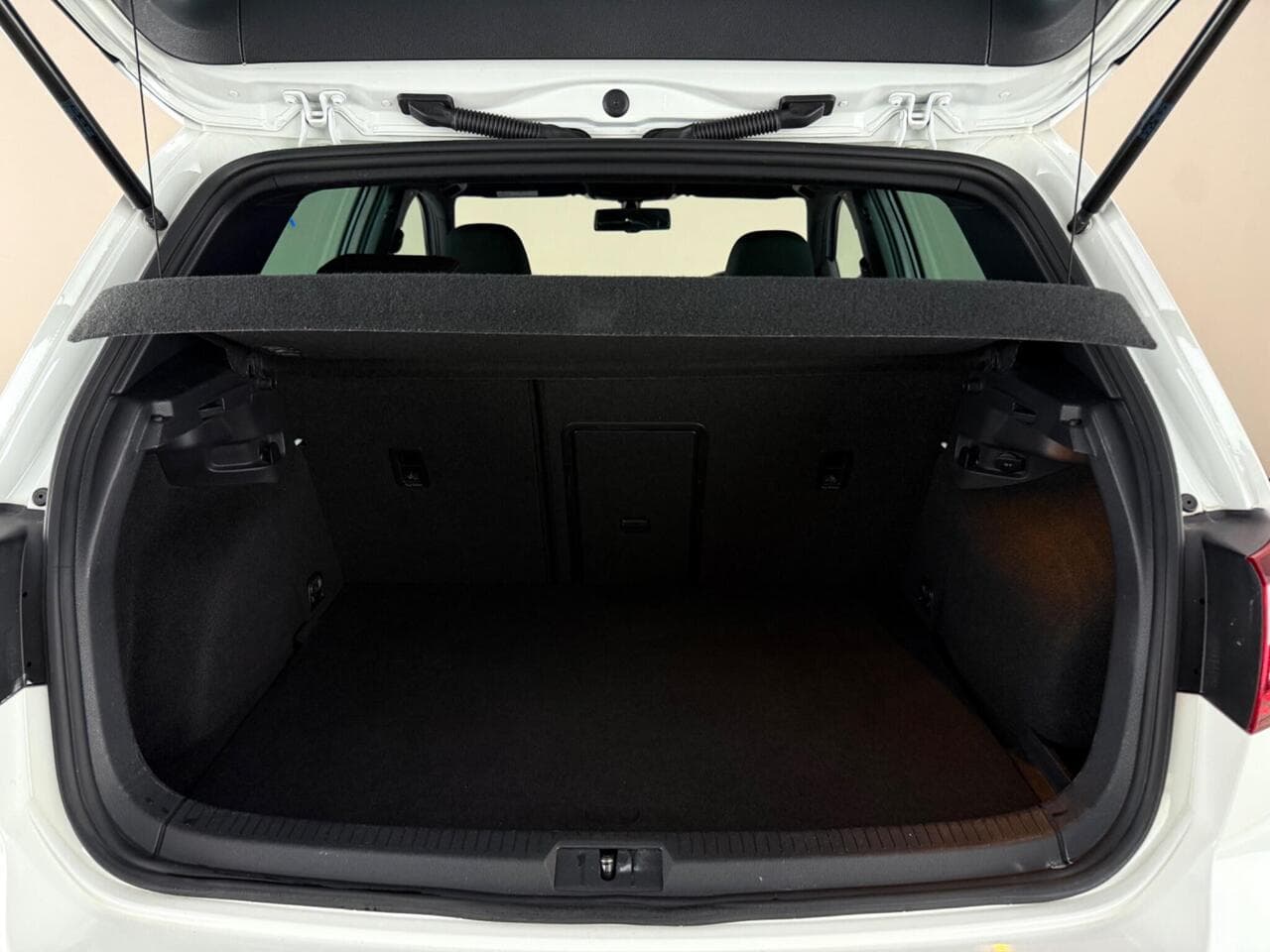Volkswagen Golf thumbnail Boot