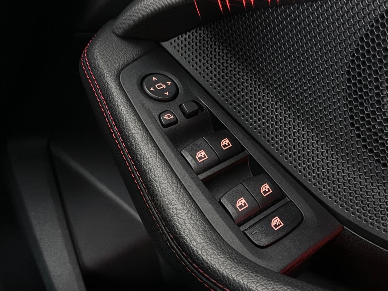 BMW 1 Series thumbnail Misc Controls