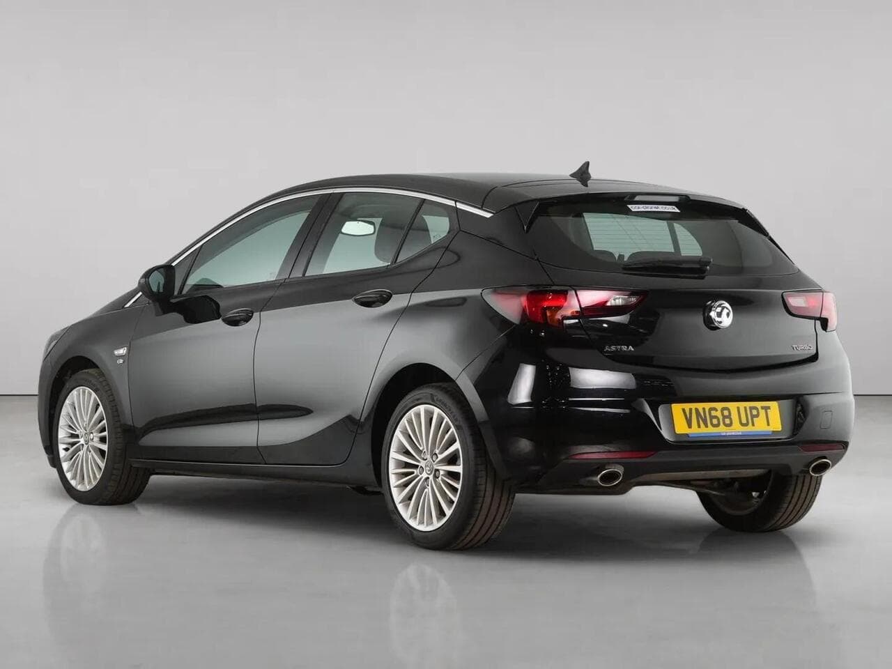 Vauxhall Astra thumbnail Rear Left