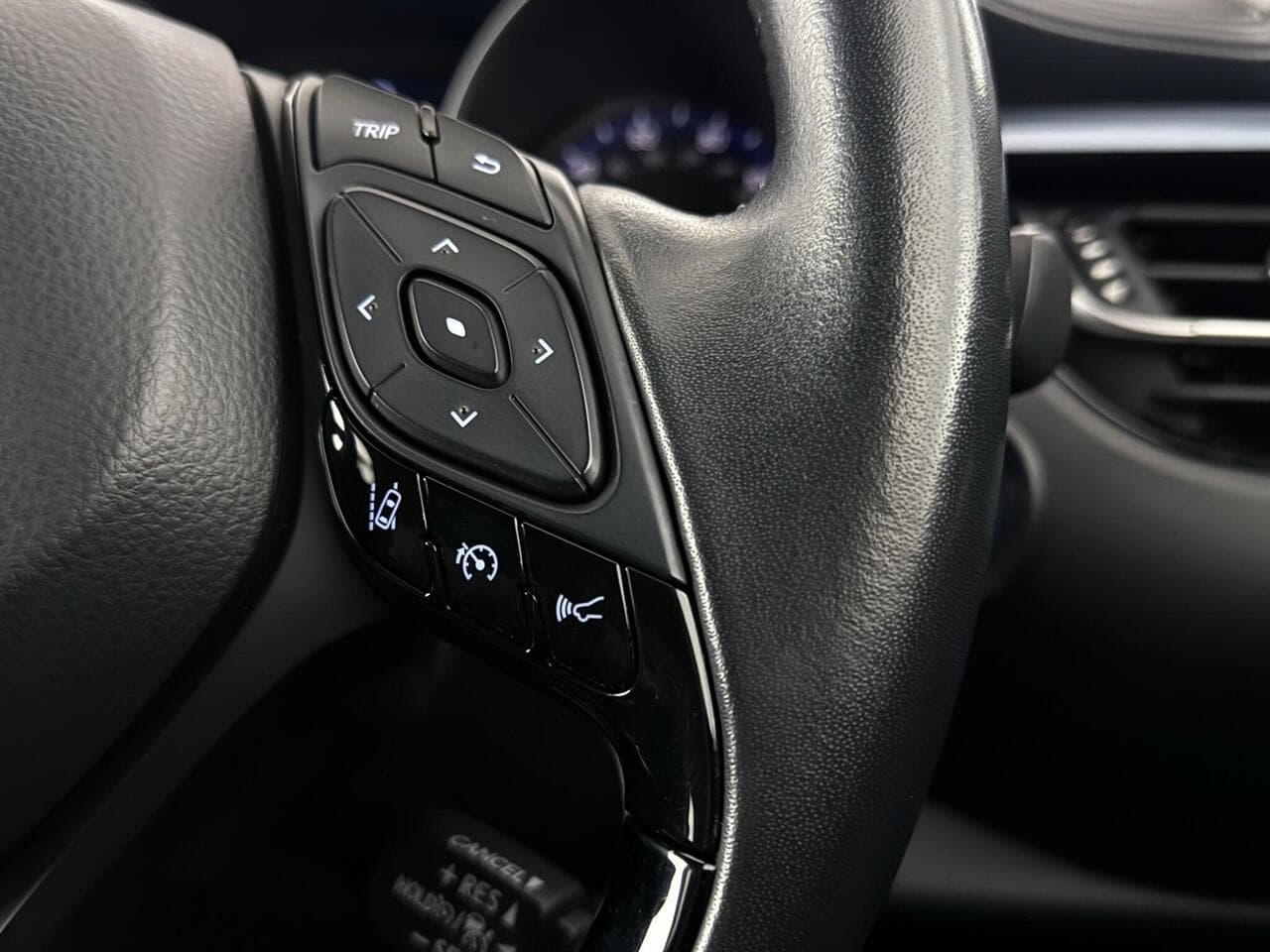 Toyota C-HR thumbnail Misc Controls