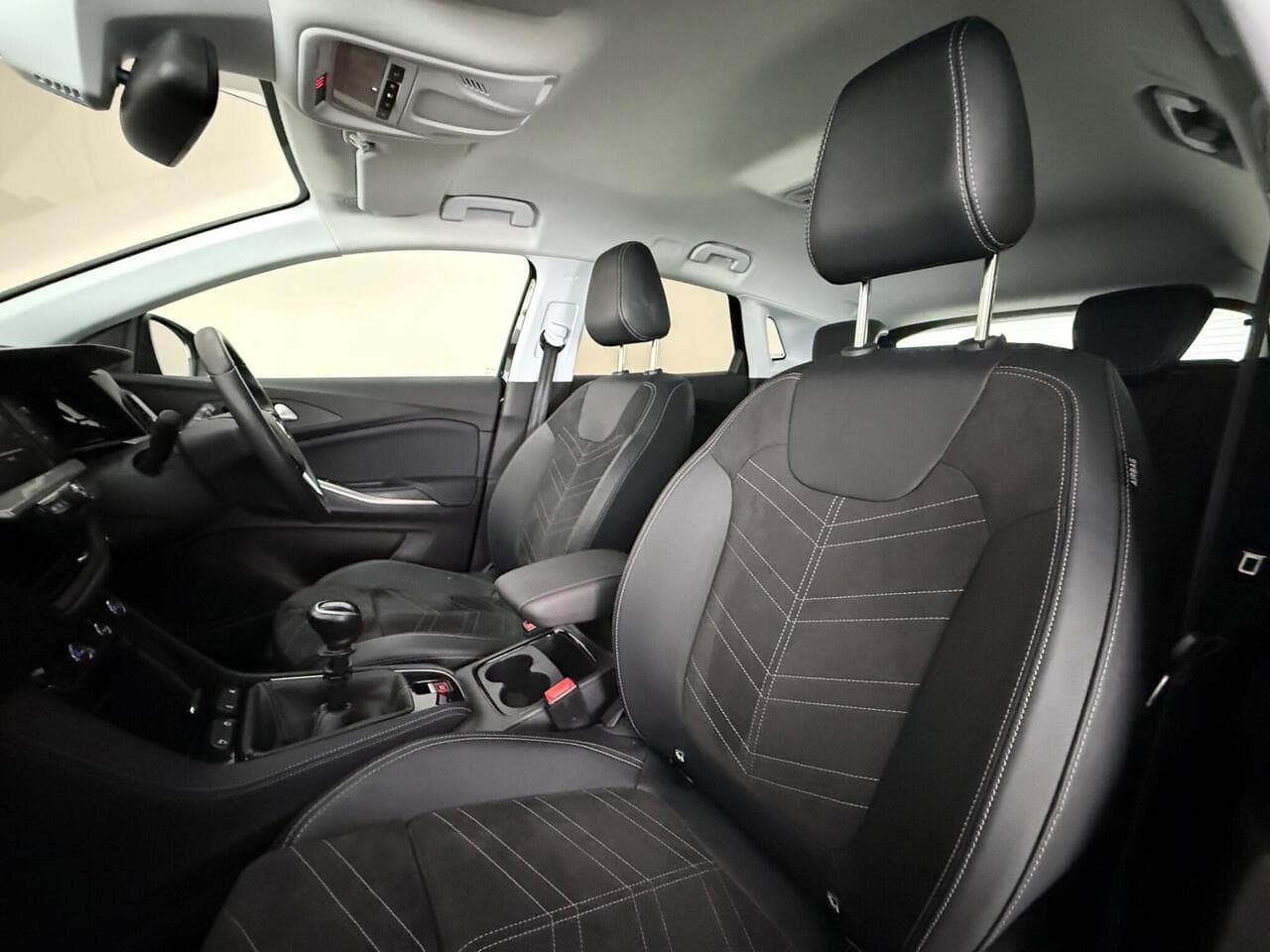 Vauxhall Grandland thumbnail Seat Front Passenger