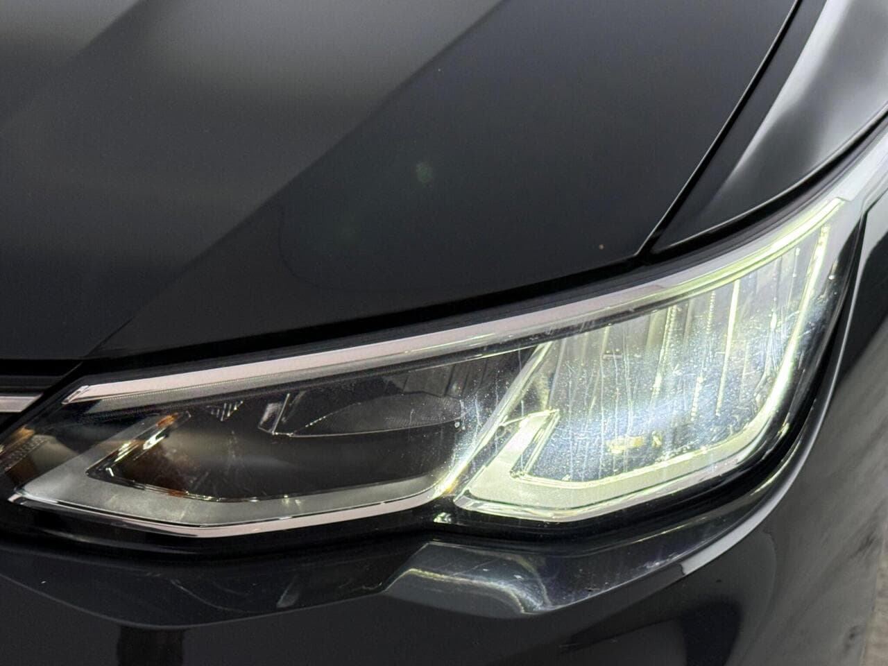 Volkswagen Golf thumbnail Lights Front