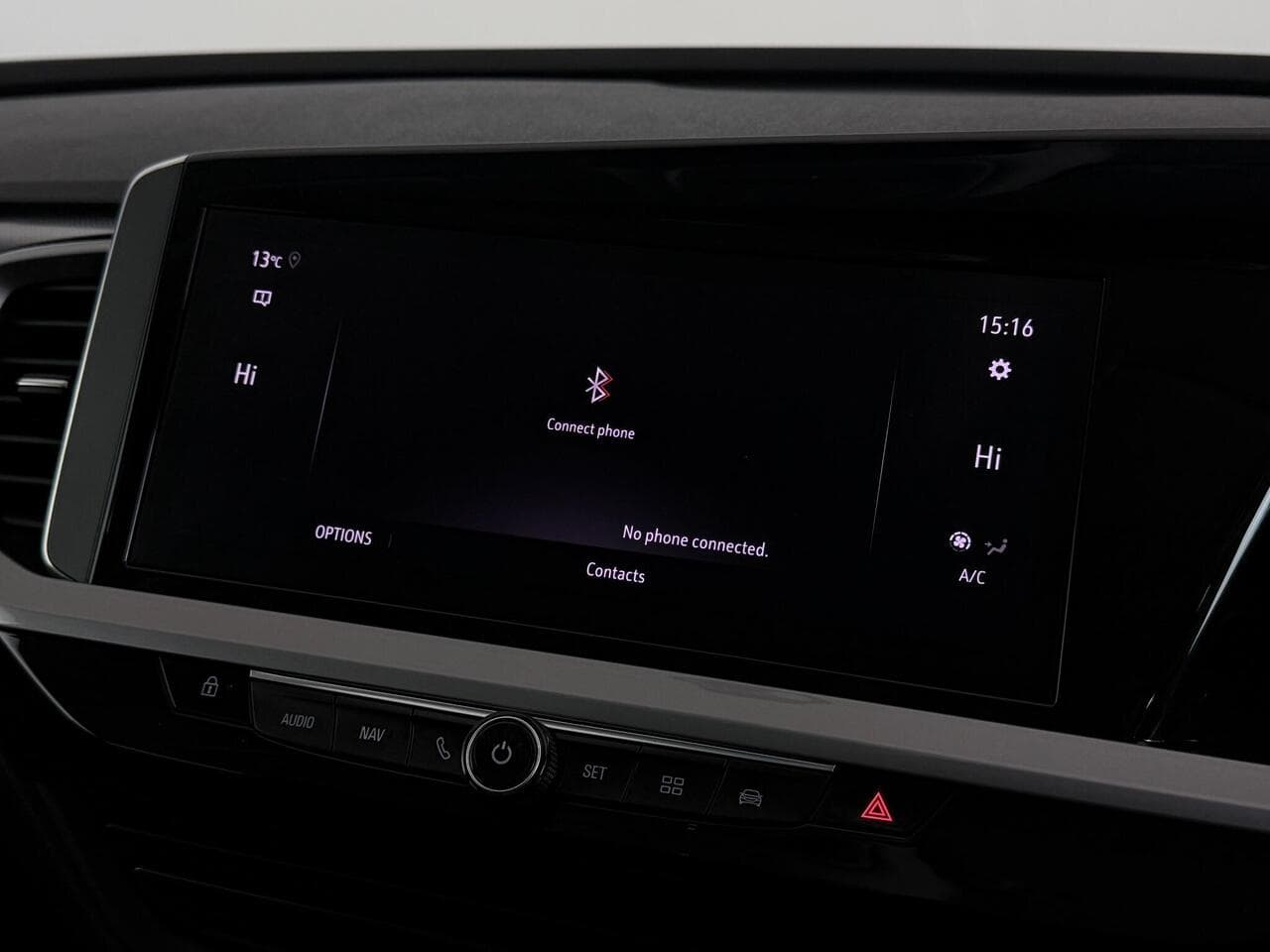 Vauxhall Grandland thumbnail Infotainment System
